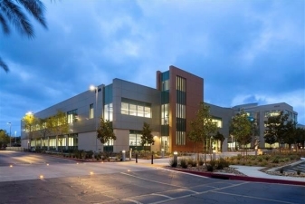 Night_SDPHL front of public health laboratory building